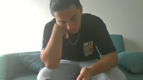 Snapshot of whiiteprince chatting on 12/17/24, 08:34 whiiteprince online show from 12/17/24, 08:34