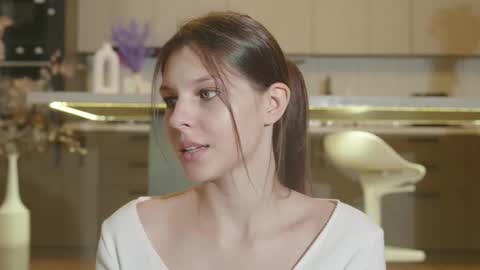 Naomi online show from 11/09/25, 02:10