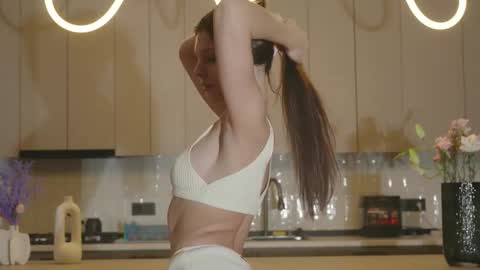 Naomi online show from 11/13/25, 02:21