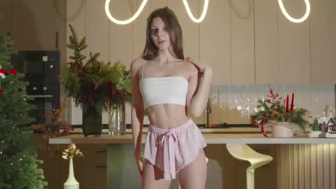 Naomi online show from 12/23/25, 02:20