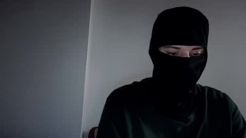 whispero_o online show from 12/23/25, 09:07