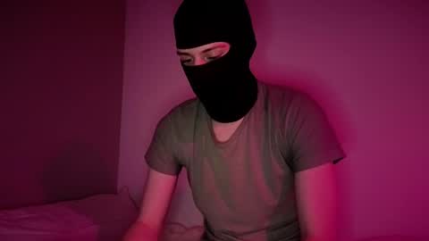 whispero_o online show from 05/09/26, 10:37