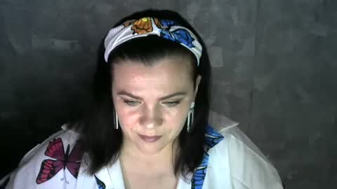 white__queen_ online show from 07/02/26, 06:19