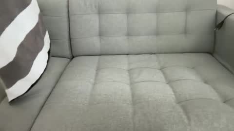 white_bubble online show from 04/04/26, 09:07