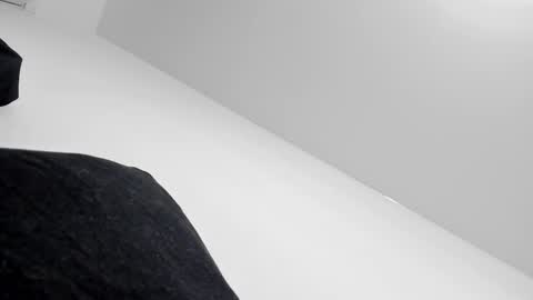 Bella online show from 01/12/26, 01:27