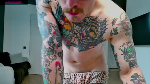 Snapshot of white_king999 chatting on 06/04/26, 12:33 Max online show from 06/04/26, 12:33