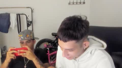 white online show from 05/30/26, 05:04