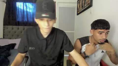 white online show from 06/11/26, 06:39