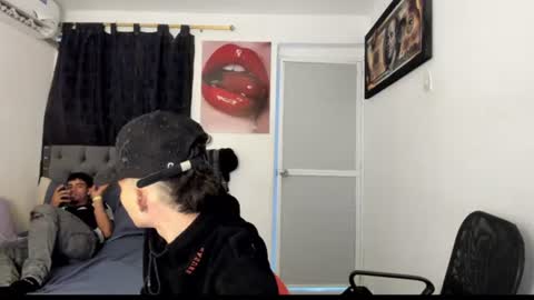 white online show from 06/18/26, 04:57