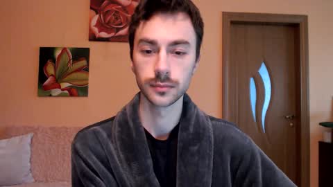 Snapshot of white_sport chatting on 09/30/25, 12:32 Tom online show from 09/30/25, 12:32