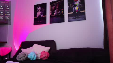 Kate  online show from 02/02/25, 12:02