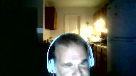 Tony Floyd online show from 10/22/25, 01:39