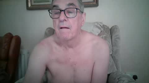 whitebriefs009 online show from 12/20/25, 09:38