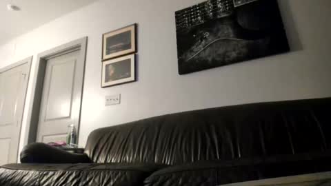 just  str8 stud nut  1000 online show from 11/09/25, 09:18