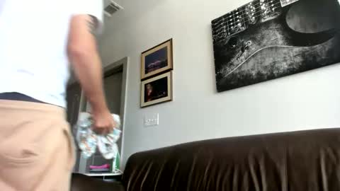 just  str8 stud nut  1000 online show from 11/11/25, 06:41