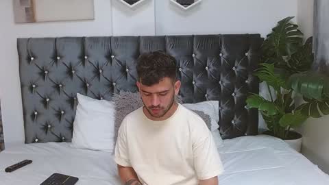 Dylan white online show from 02/03/25, 11:36