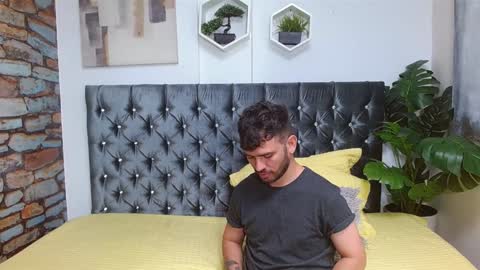 Dylan white online show from 02/08/25, 05:29