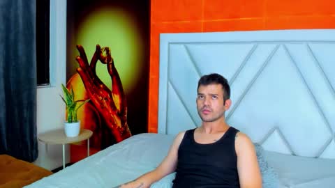 Dylan white online show from 10/04/25, 05:22