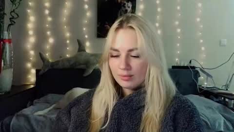 whitehex666 online show from 11/29/25, 06:44