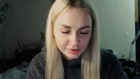 whitehex666 online show from 11/30/25, 04:55