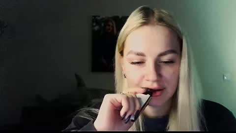 whitehex666 online show from 12/03/25, 04:49