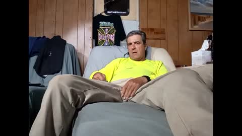 Snapshot of whitelion67 chatting on 09/08/25, 10:20 whitelion67 online show from 09/08/25, 10:20