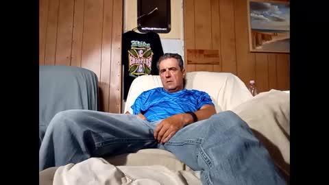 Snapshot of whitelion67 chatting on 09/27/25, 04:01 whitelion67 online show from 09/27/25, 04:01