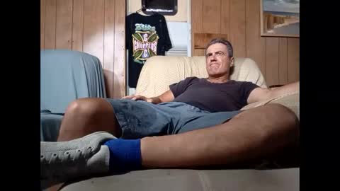 Snapshot of whitelion67 chatting on 10/26/25, 06:36 whitelion67 online show from 10/26/25, 06:36