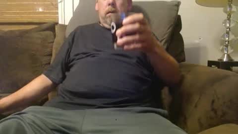 Snapshot of whitemi72975 chatting on 09/18/25, 01:18 Whitey online show from 09/18/25, 01:18