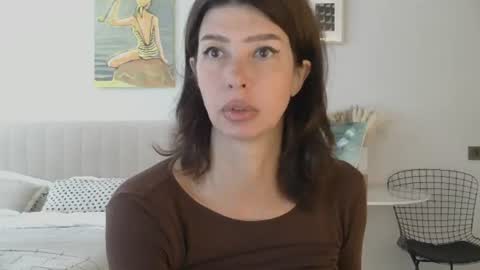 White Queen online show from 07/12/26, 04:14