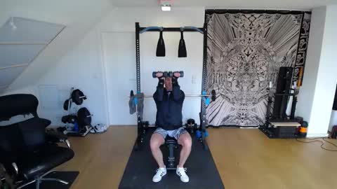 whiterabbit_86 online show from 10/31/25, 11:44