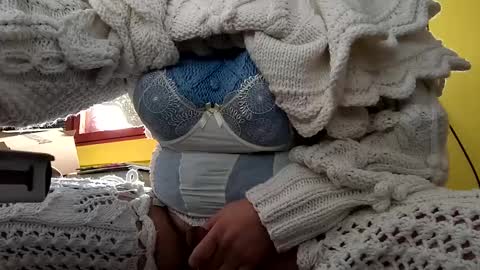 whitesweater online show from 01/13/25, 10:25