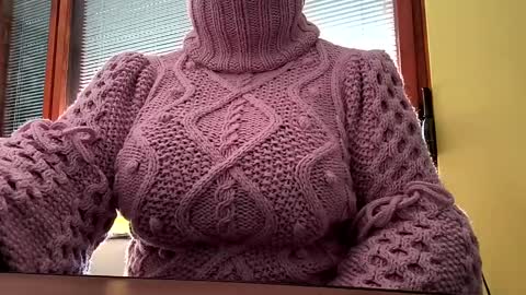 whitesweater online show from 03/07/25, 07:19