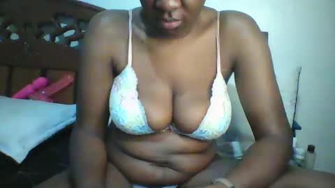Snapshot of whitney_ly chatting on 06/10/26, 10:14 whitney_ly online show from 06/10/26, 10:14
