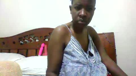 Snapshot of whitney_ly chatting on 06/30/26, 06:36 whitney_ly online show from 06/30/26, 06:36