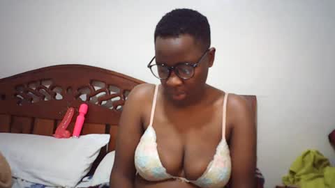 Snapshot of whitney_ly chatting on 07/27/26, 08:10 whitney_ly online show from 07/27/26, 08:10