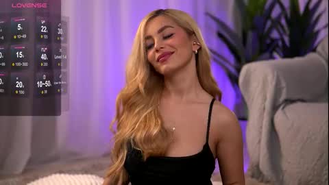 whitneyandrews online show from 12/18/25, 04:40