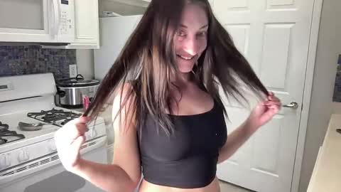 Snapshot of whitneyoc chatting on 01/08/25, 12:38 iamwhitneyoc online show from 01/08/25, 12:38