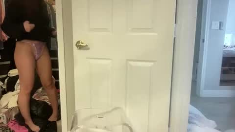 Snapshot of whitneyoc chatting on 11/19/25, 07:58 iamwhitneyoc online show from 11/19/25, 07:58