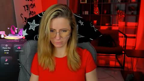 Snapshot of whitneypunnch chatting on 02/03/26, 03:39 whitneypunnch online show from 02/03/26, 03:39