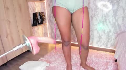 whitneyyfox online show from 02/03/26, 08:47