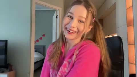 Alisa online show from 12/04/24, 06:33