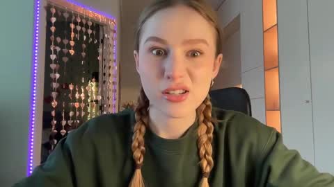 Alisa online show from 03/08/25, 07:05