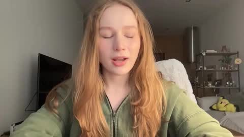 Alisa online show from 09/30/25, 07:24