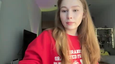 Alisa online show from 10/26/25, 07:36