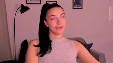 whoislulu online show from 11/06/25, 03:46