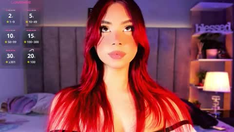 Snapshot of whoisshe_ chatting on 10/23/25, 11:35 whoisshe_ online show from 10/23/25, 11:35