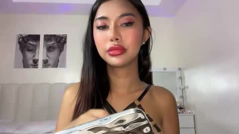 Sofia online show from 06/01/26, 11:01