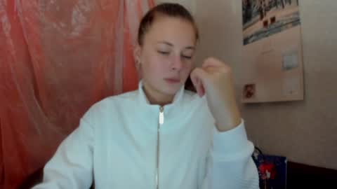 Veronica online show from 12/23/24, 12:14