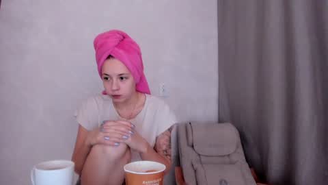 Veronica online show from 01/30/25, 02:36